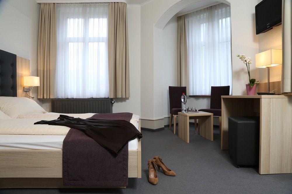 Hotel Lotschberg Интерлакен Екстериор снимка